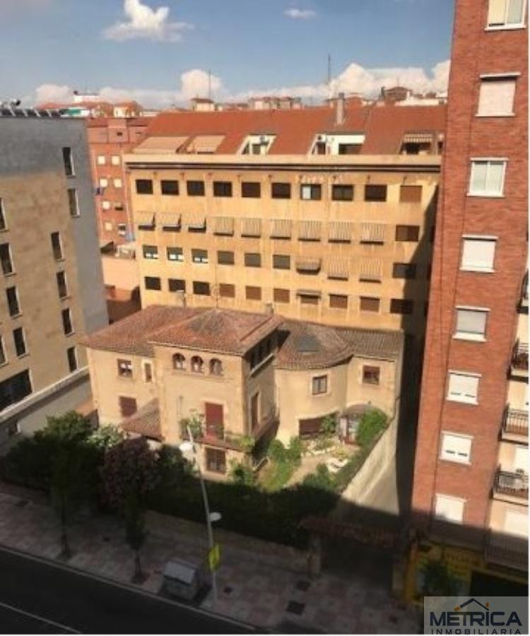 For sale of flat in Salamanca