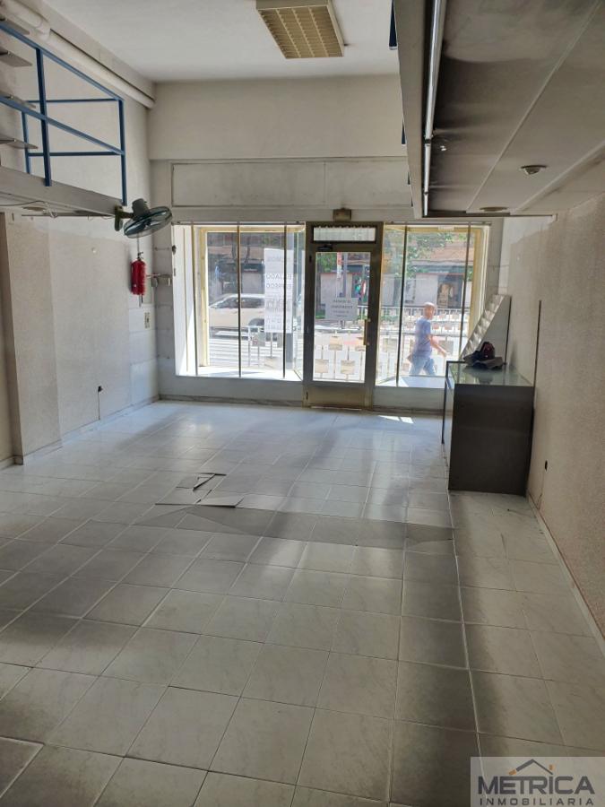 Venta de local comercial en Salamanca