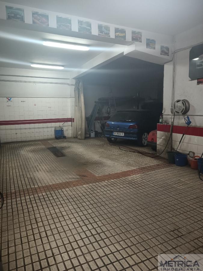 For sale of commercial in Salamanca