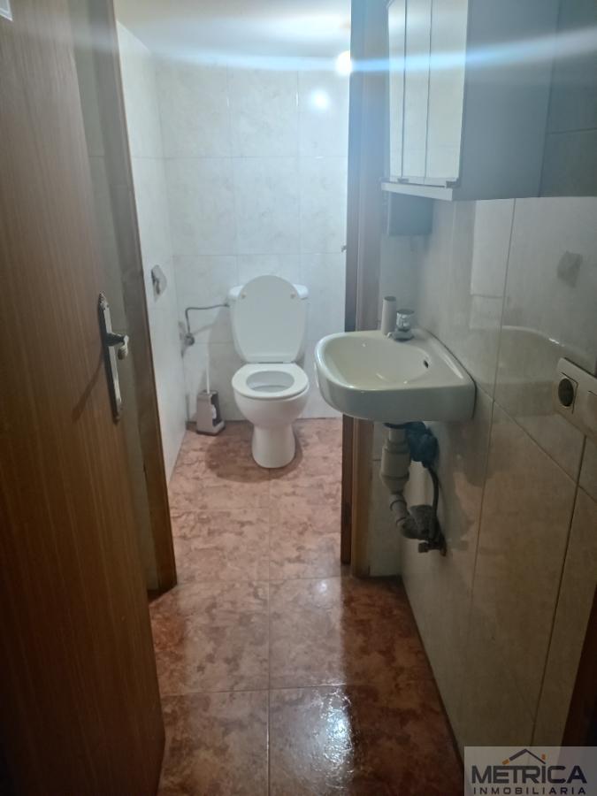 For sale of commercial in Salamanca