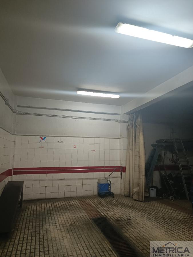 For sale of commercial in Salamanca