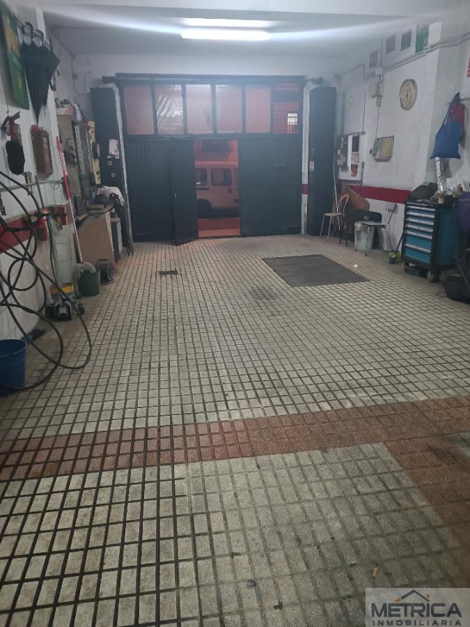 For sale of commercial in Salamanca