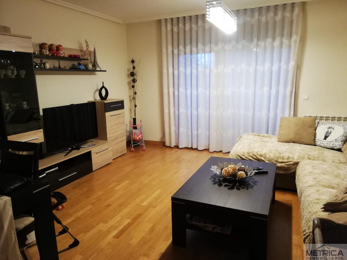 For sale of flat in Santa Marta de Tormes