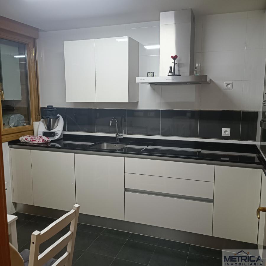 For sale of flat in Santa Marta de Tormes