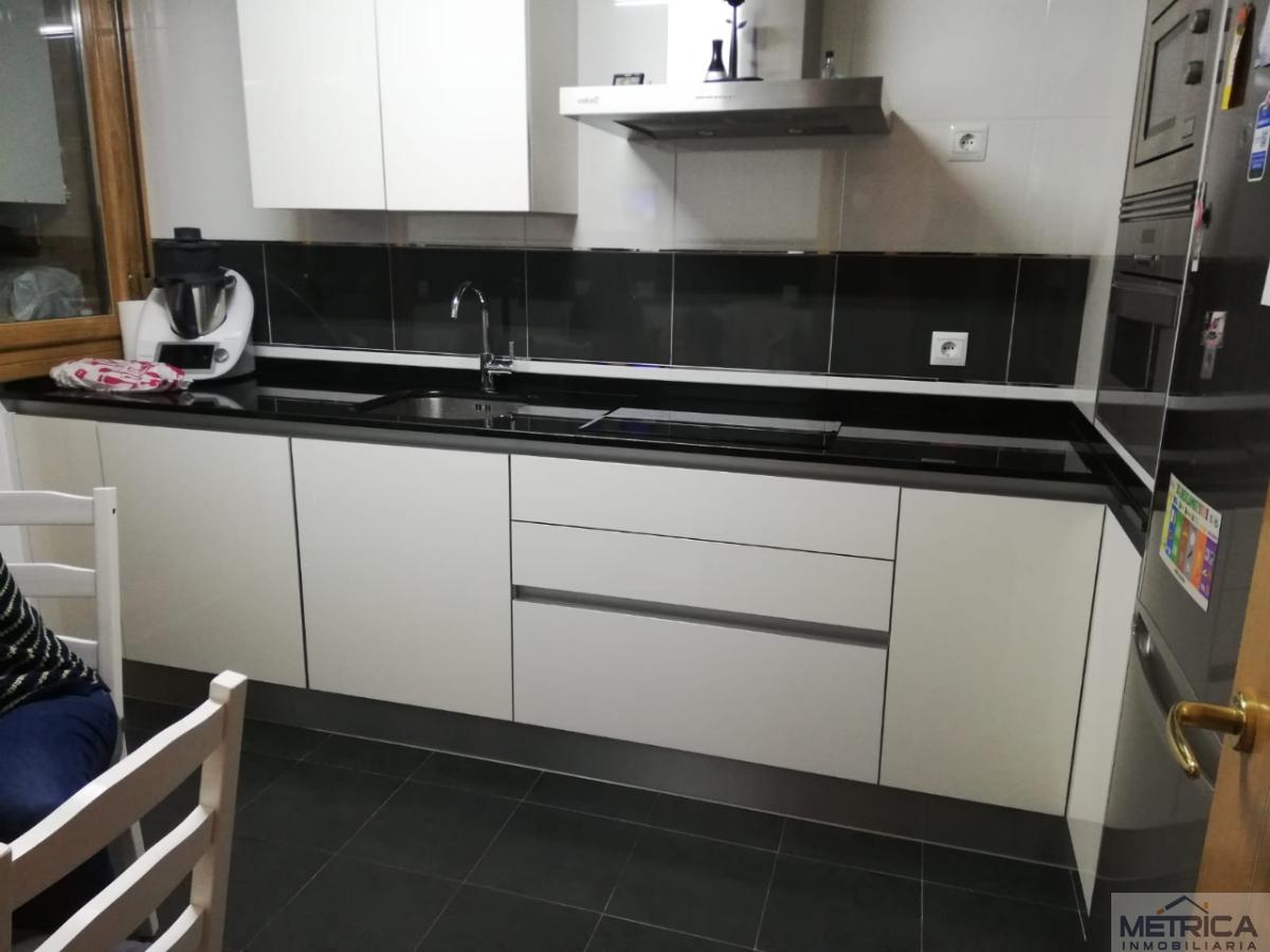 For sale of flat in Santa Marta de Tormes