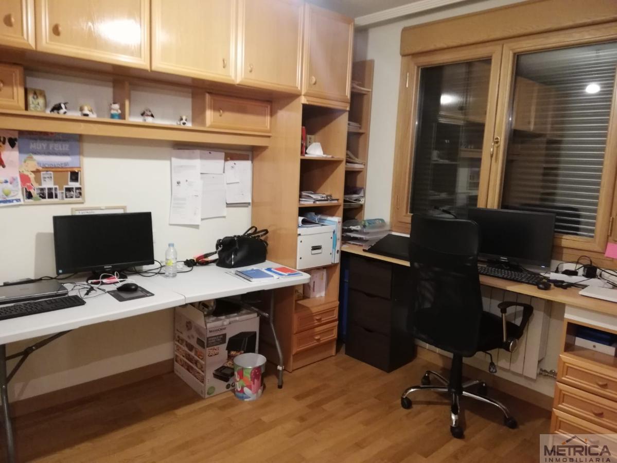 For sale of flat in Santa Marta de Tormes