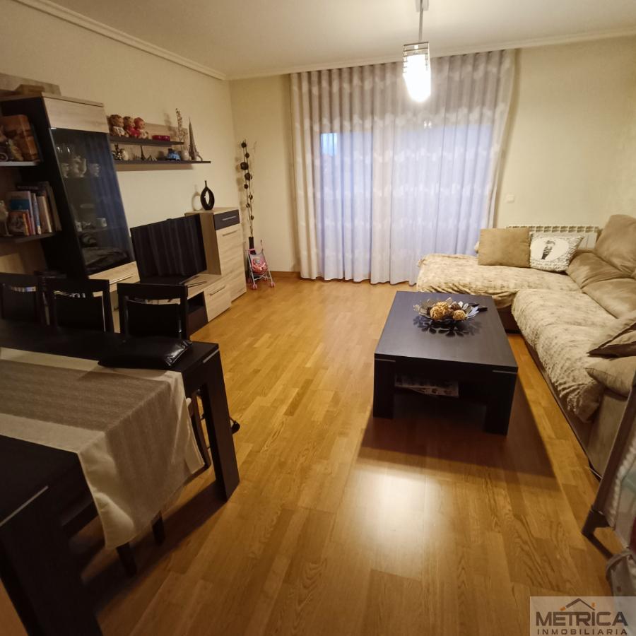 For sale of flat in Santa Marta de Tormes