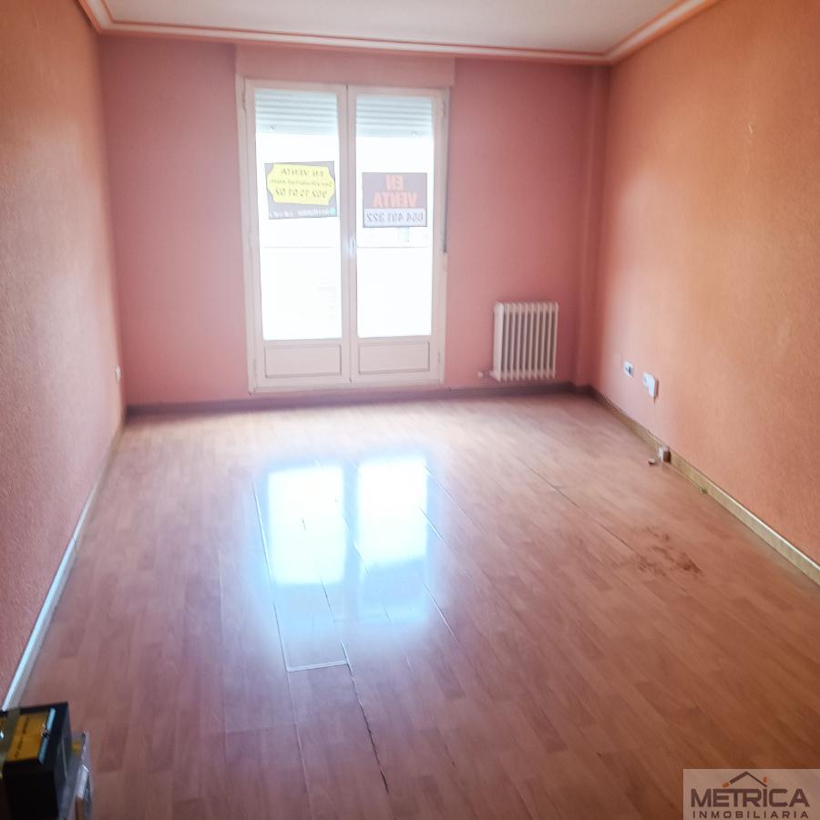 For sale of flat in Salamanca