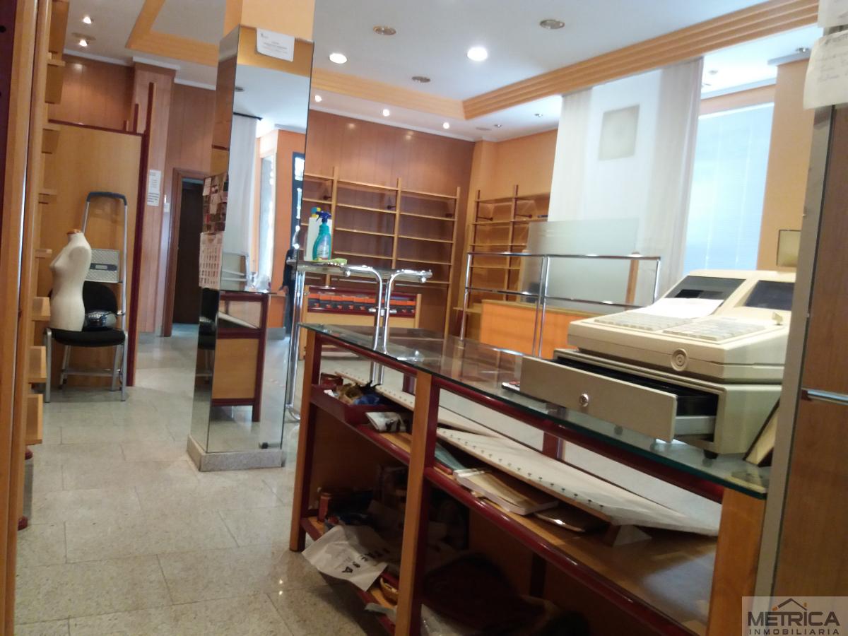 For sale of commercial in Salamanca