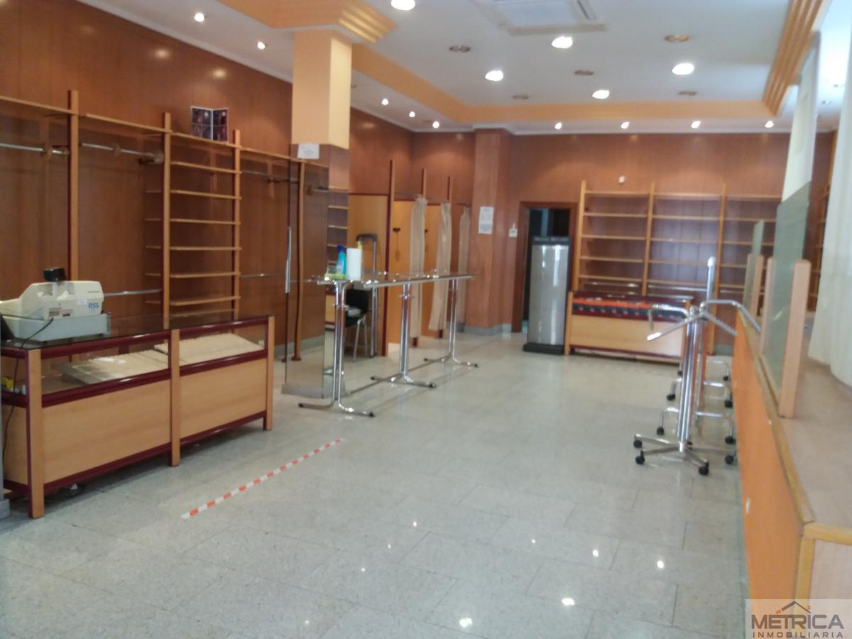 For sale of commercial in Salamanca