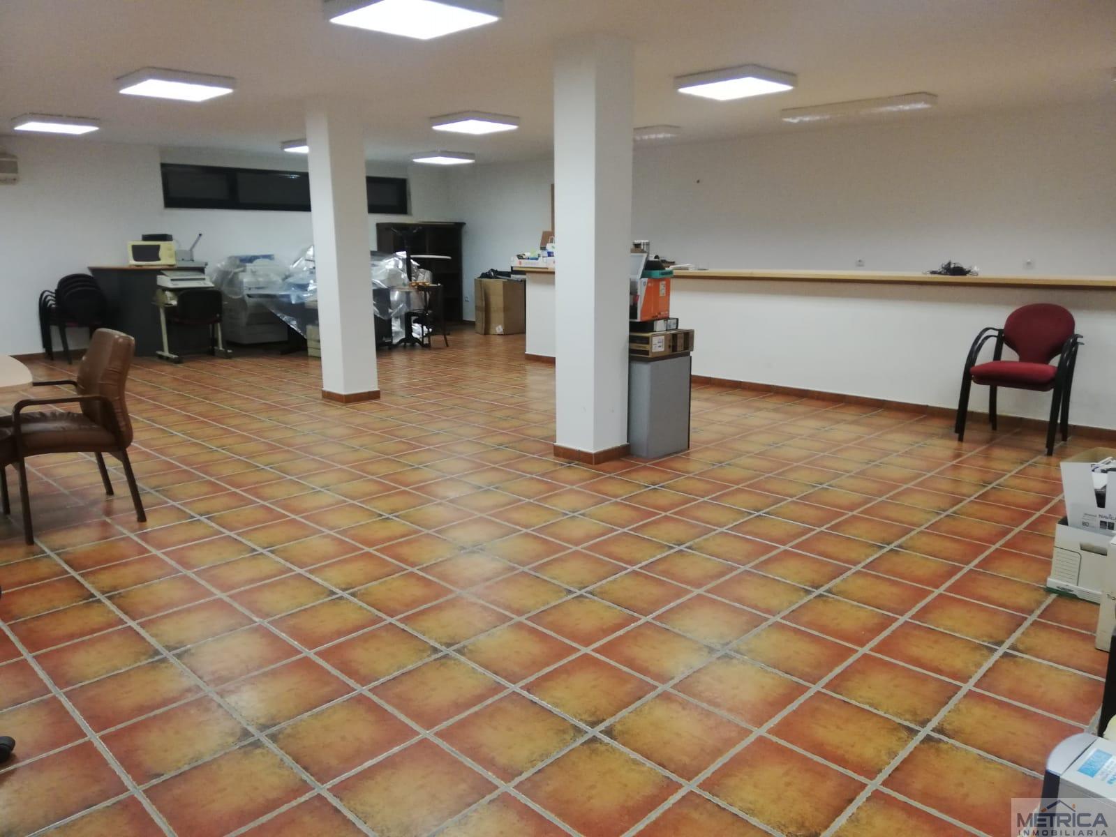 For rent of office in Carbajosa de la Sagrada