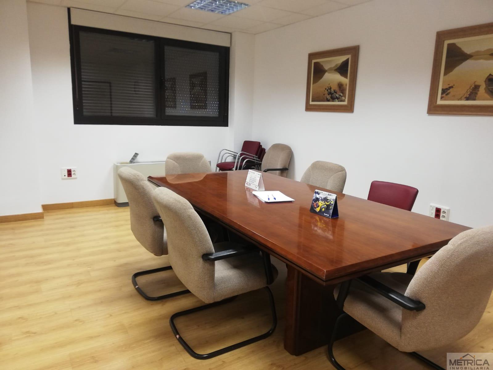 For rent of office in Carbajosa de la Sagrada