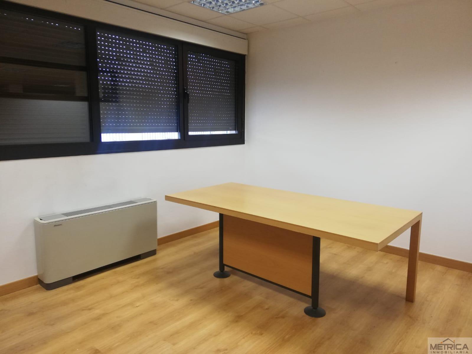 For rent of office in Carbajosa de la Sagrada