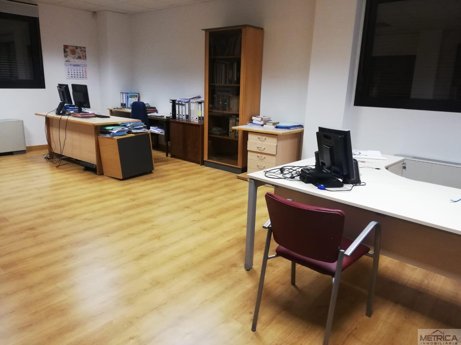 For rent of office in Carbajosa de la Sagrada