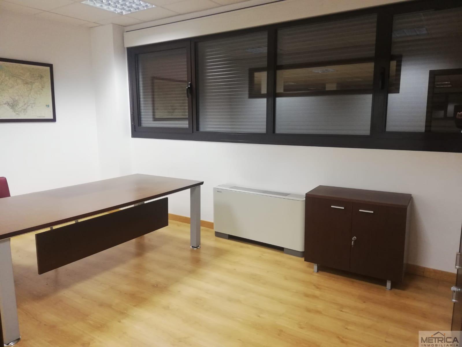 For rent of office in Carbajosa de la Sagrada