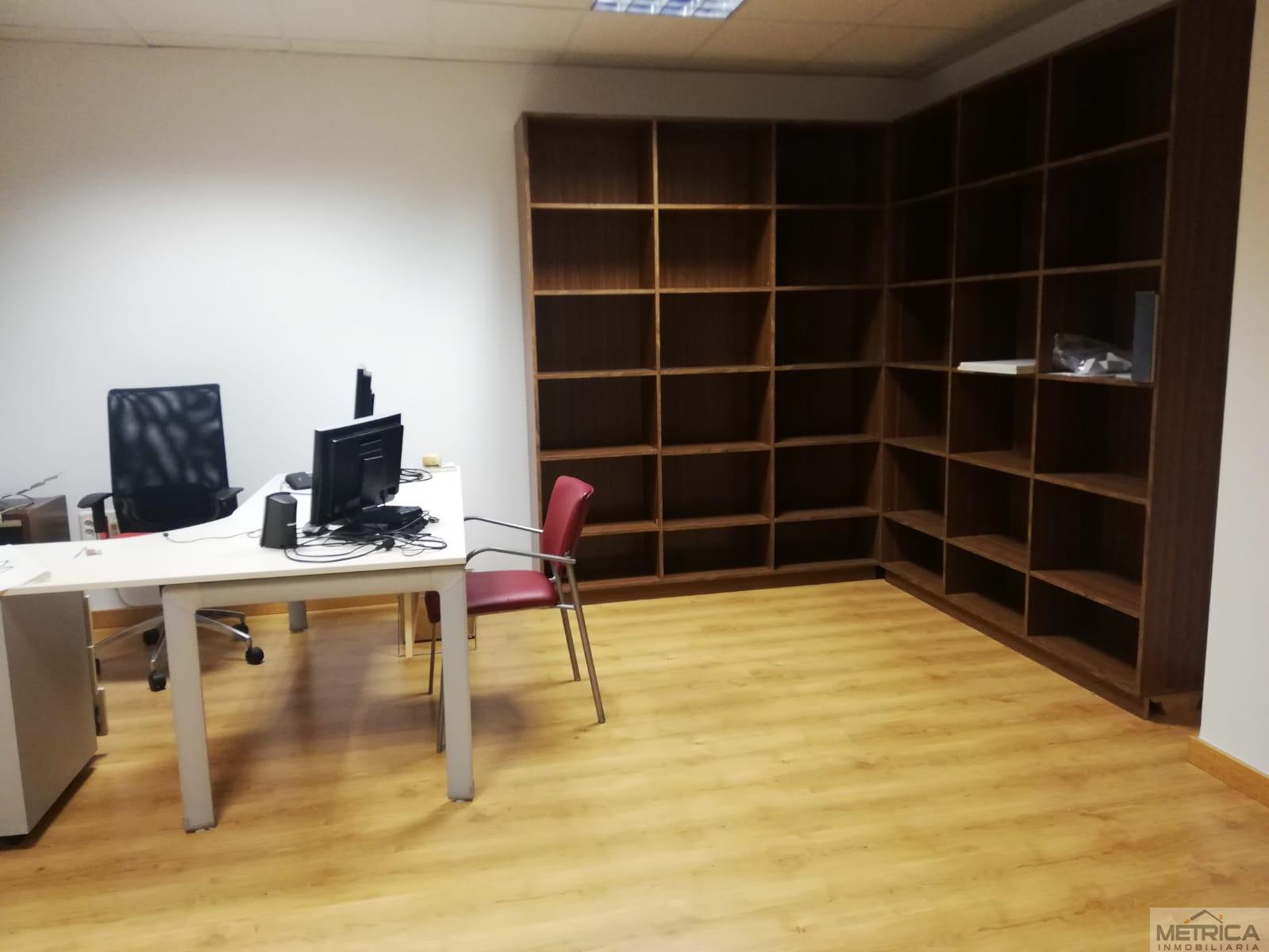 For rent of office in Carbajosa de la Sagrada