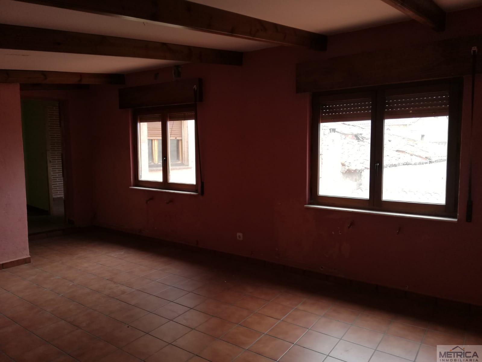 For sale of hotel in Torresmenudas