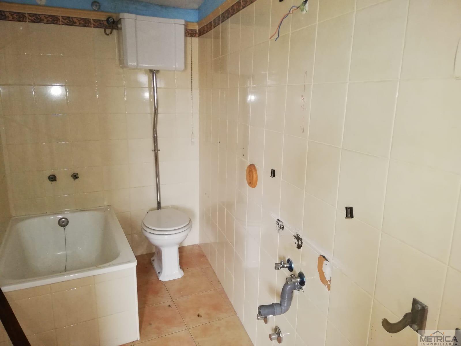 For sale of hotel in Torresmenudas