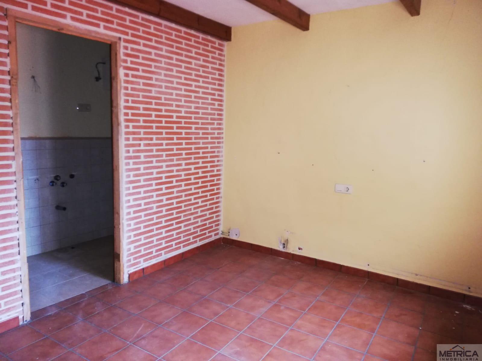 For sale of hotel in Torresmenudas