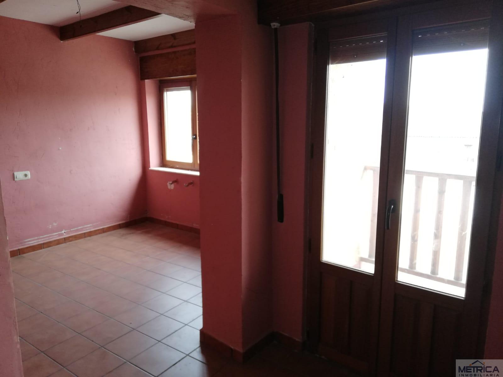 For sale of hotel in Torresmenudas