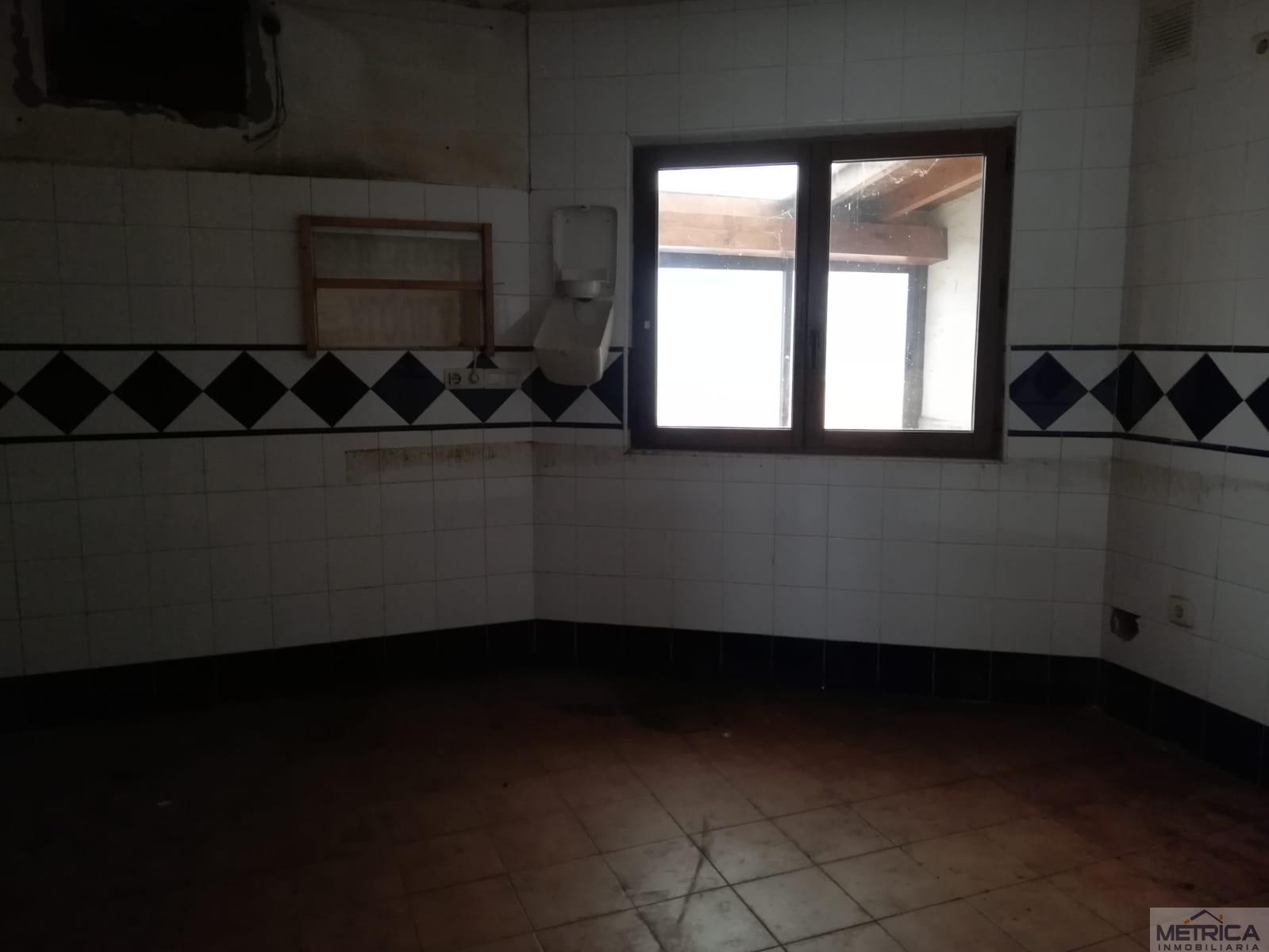 For sale of hotel in Torresmenudas