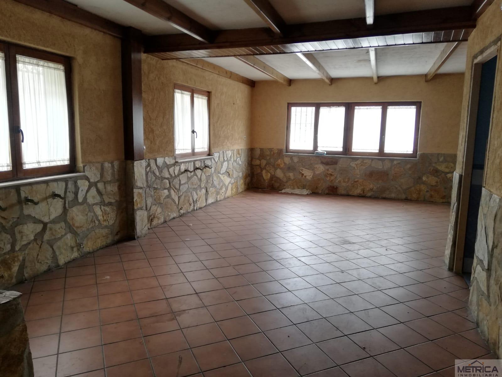 For sale of hotel in Torresmenudas