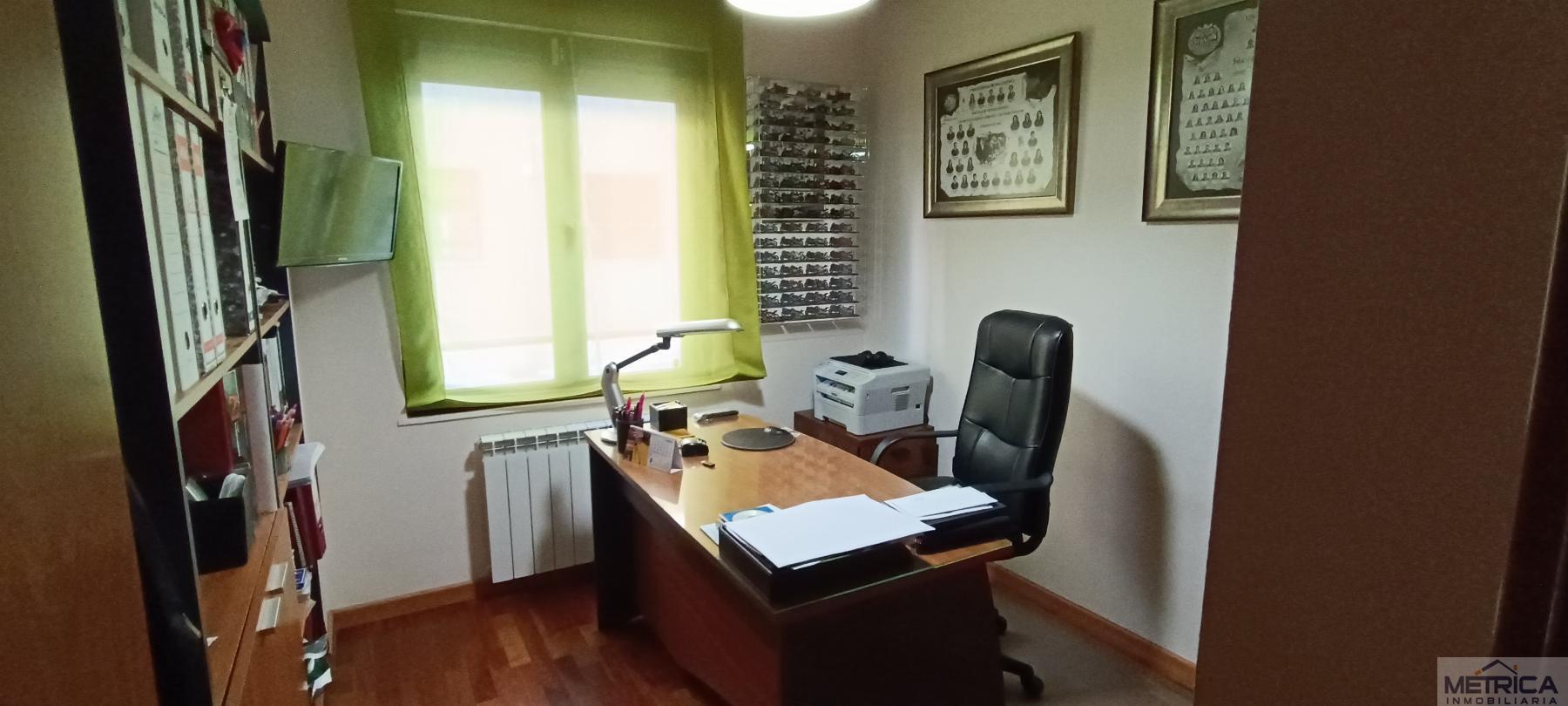 For sale of flat in Castellanos de Moriscos