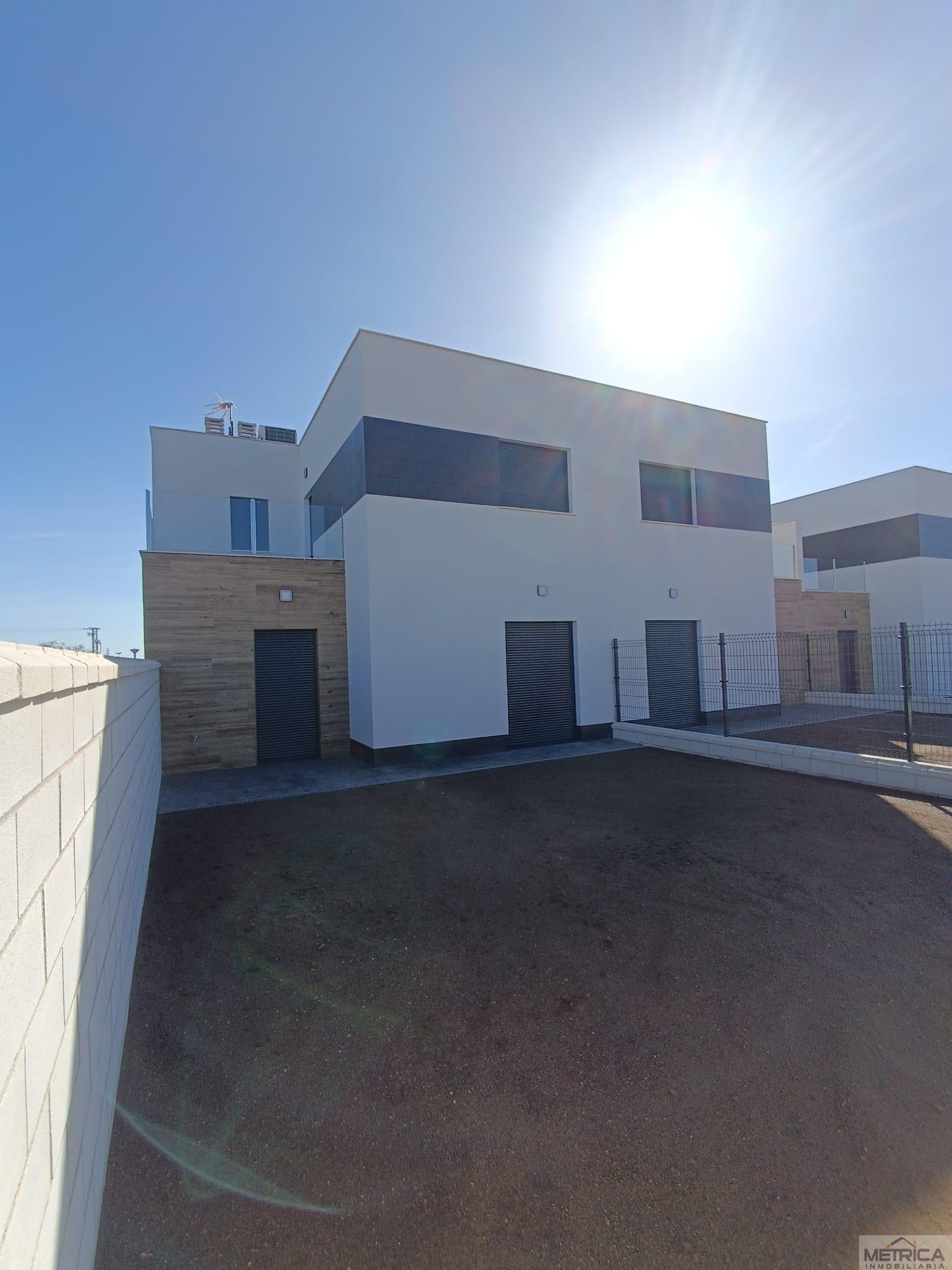 For sale of chalet in Doñinos de Salamanca