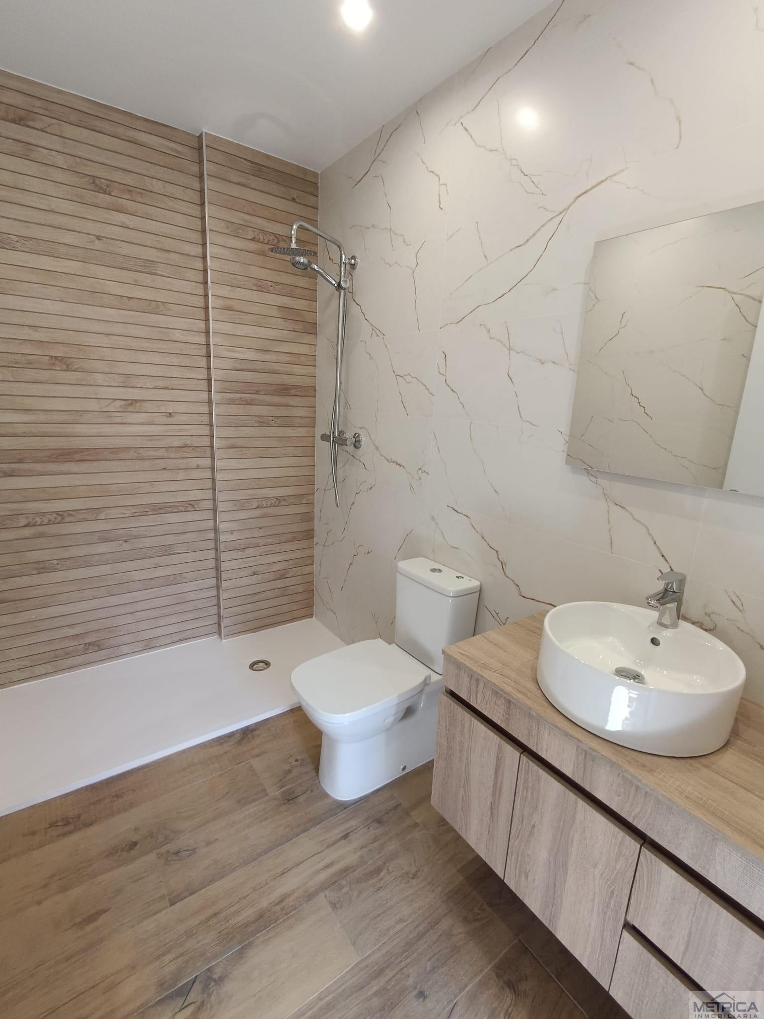 For sale of chalet in Doñinos de Salamanca