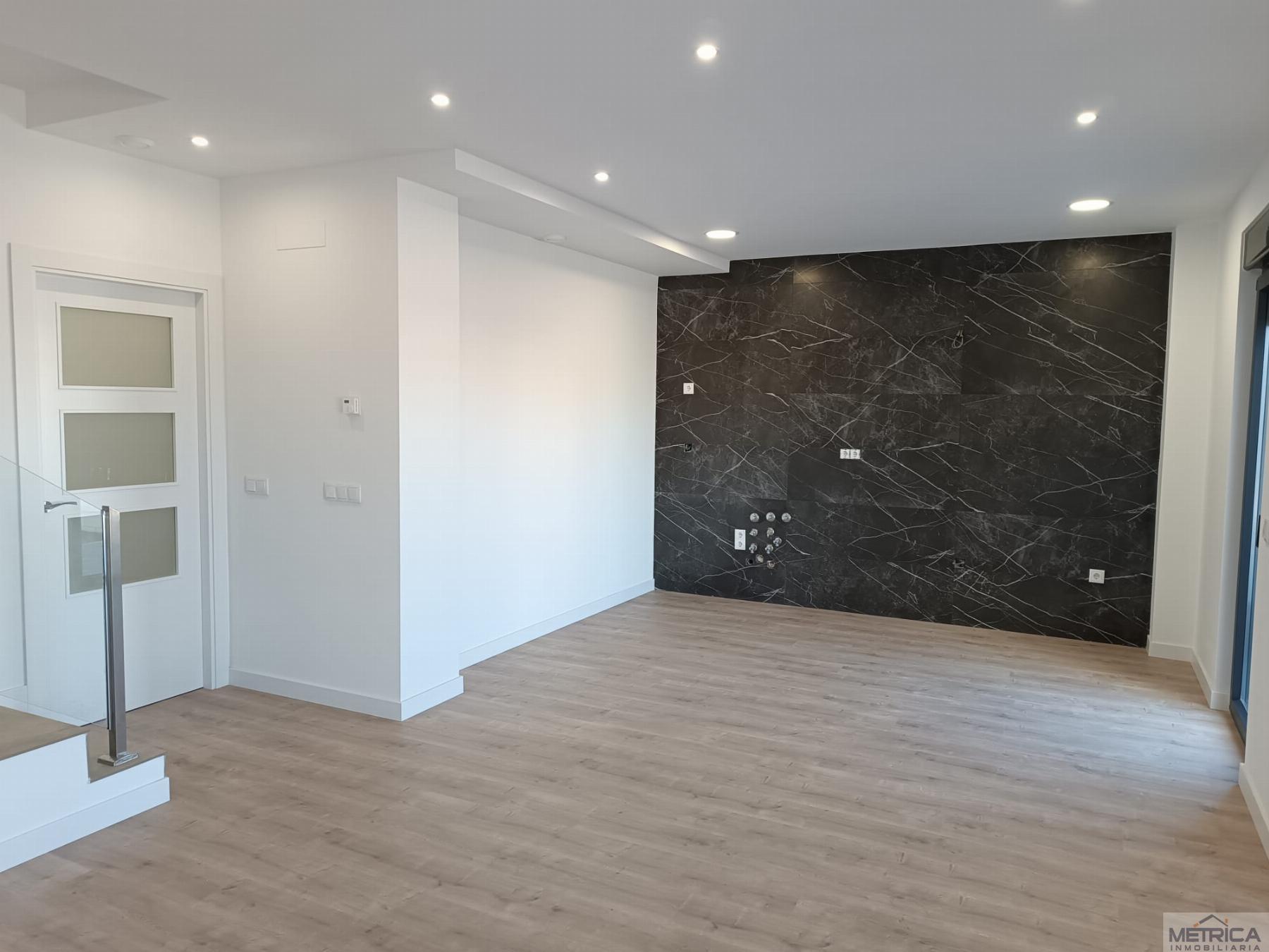 For sale of chalet in Doñinos de Salamanca