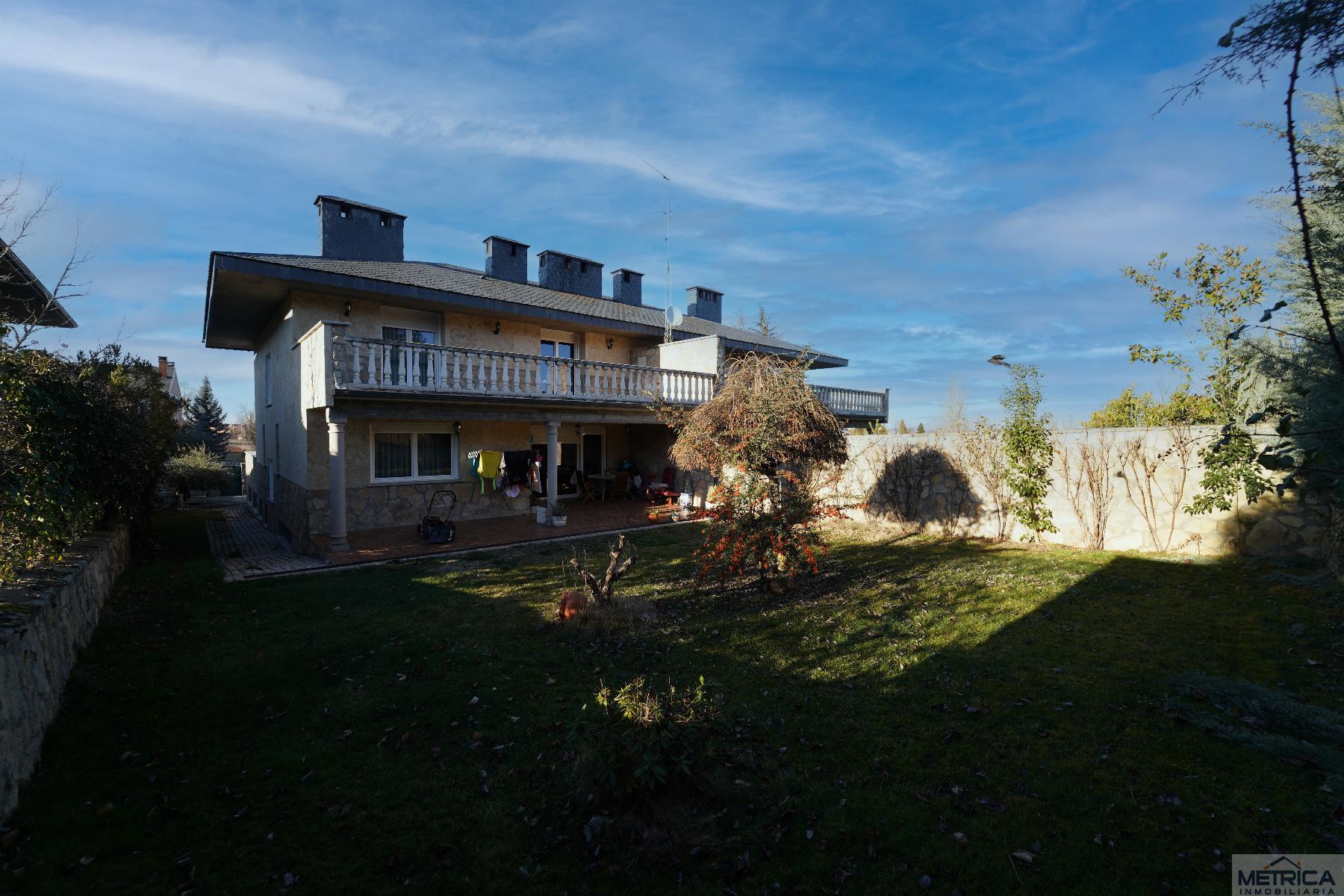 Venta de chalet en Santa Marta de Tormes