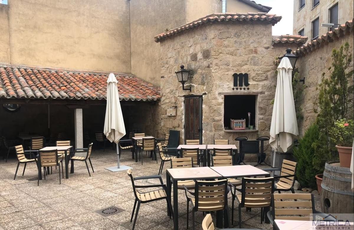 Venta de edificio en Villamayor