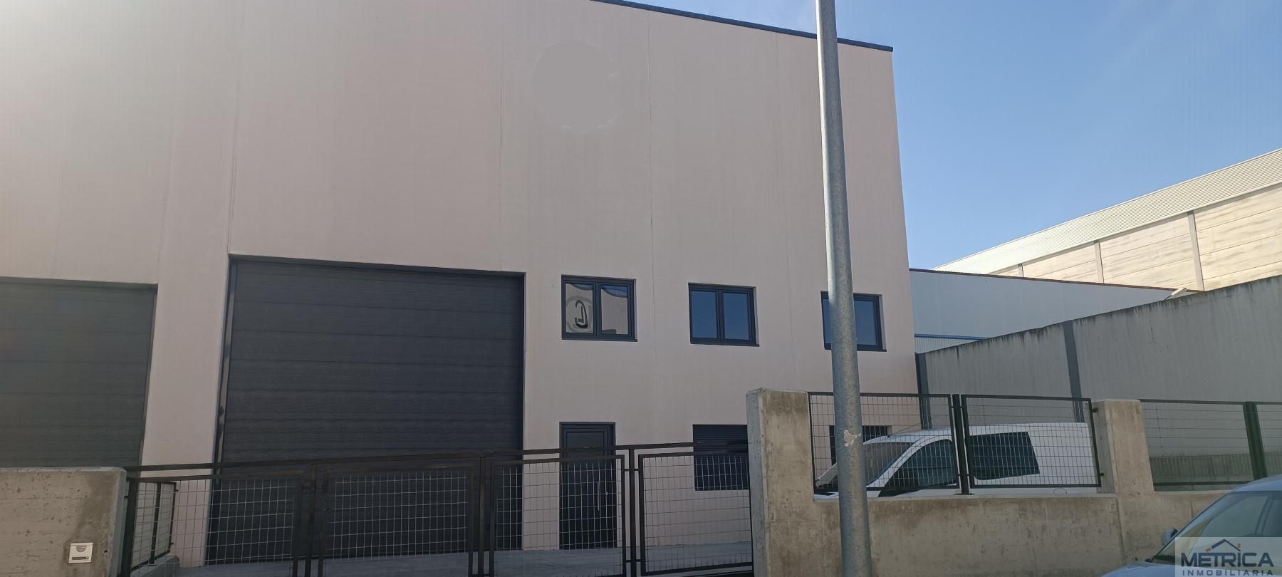 For rent of industrial plant/warehouse in Carbajosa de la Sagrada