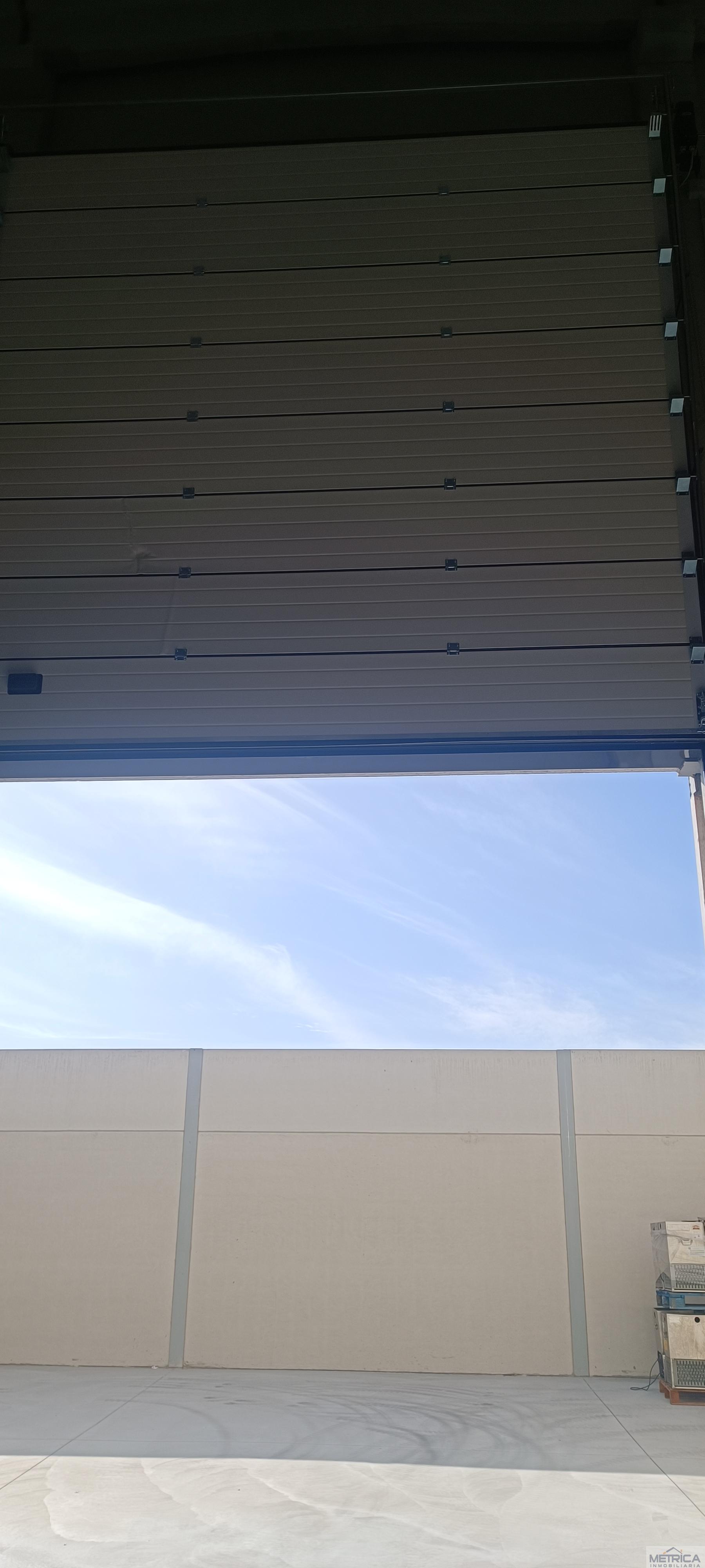 Venta de nave industrial en Carbajosa de la Sagrada