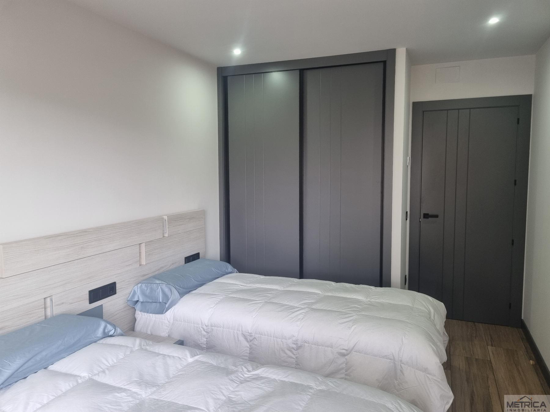 For sale of chalet in Villamayor