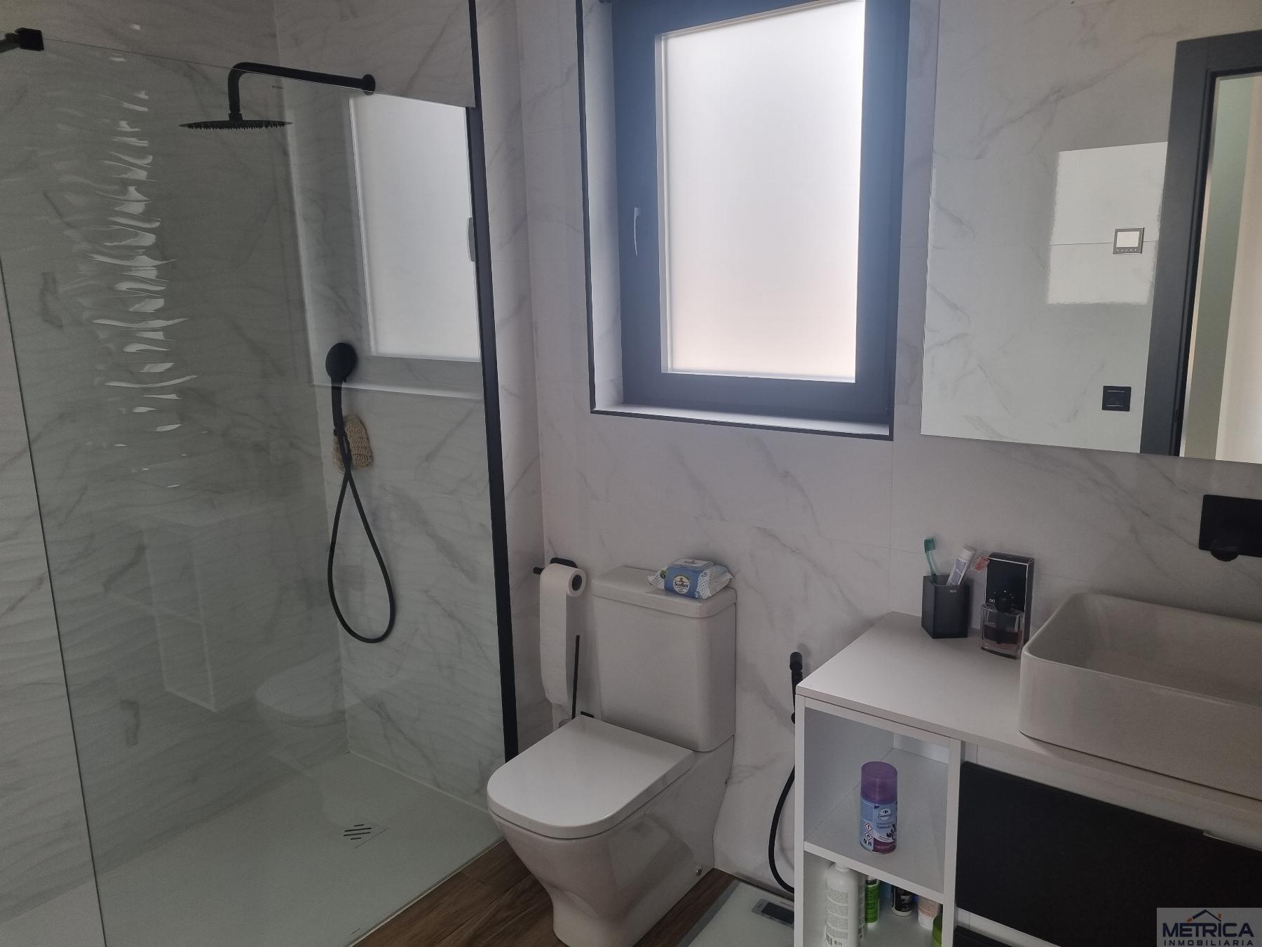 For sale of chalet in Villamayor
