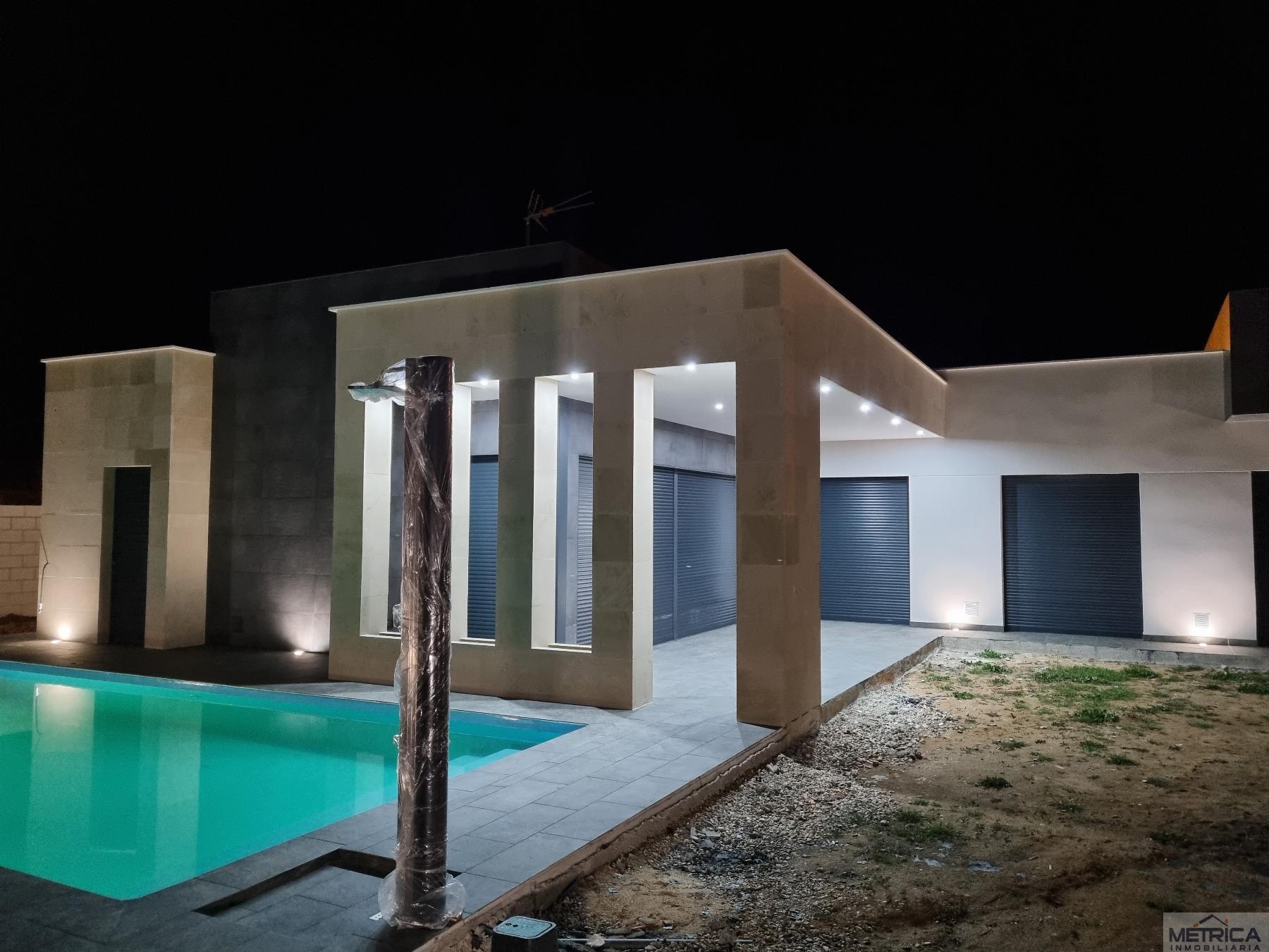 For sale of chalet in Villamayor