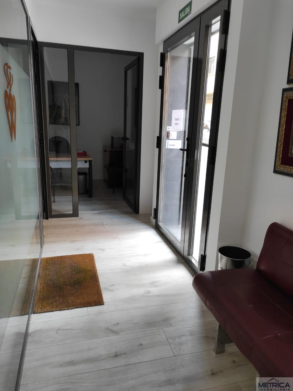 For sale of commercial in Salamanca