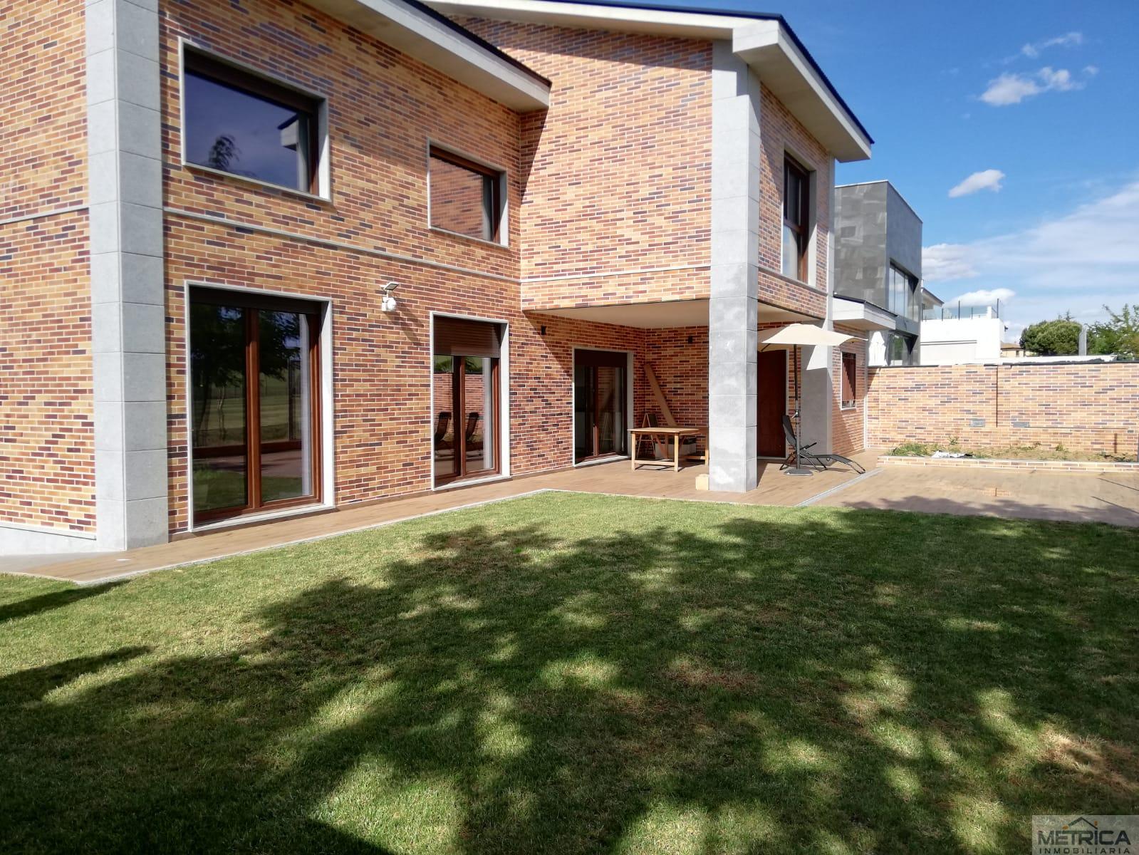 Venta de chalet en Villamayor
