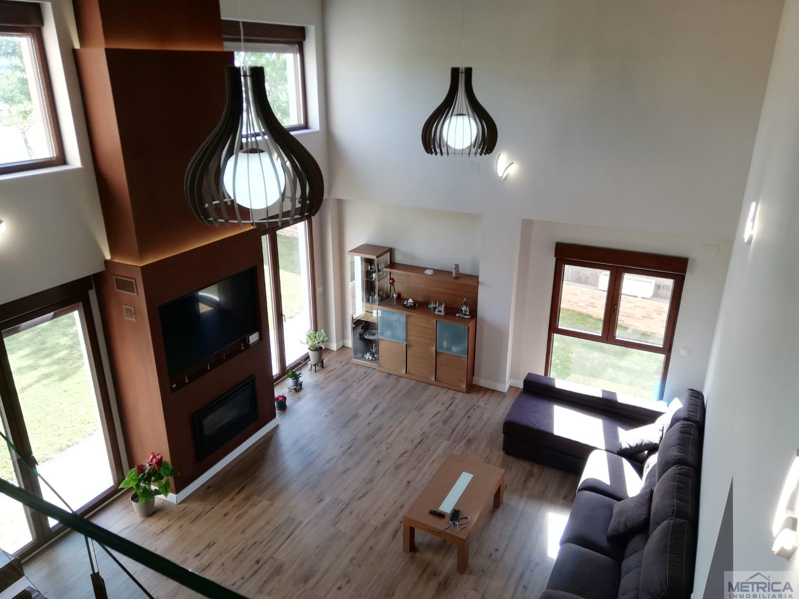 Venta de chalet en Villamayor