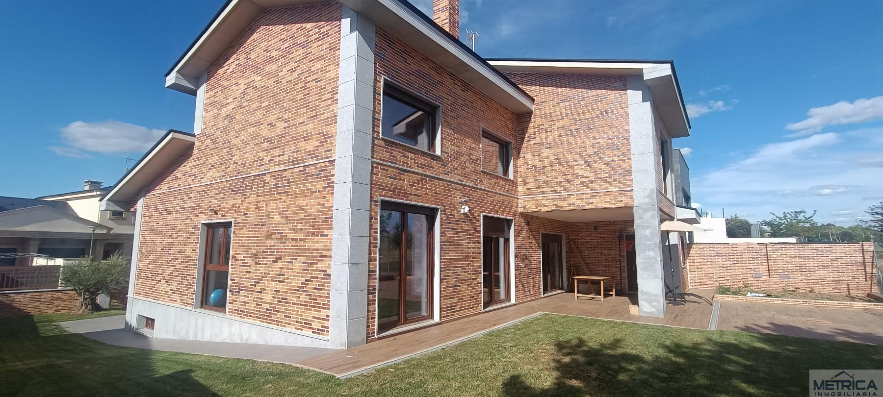 Venta de chalet en Villamayor