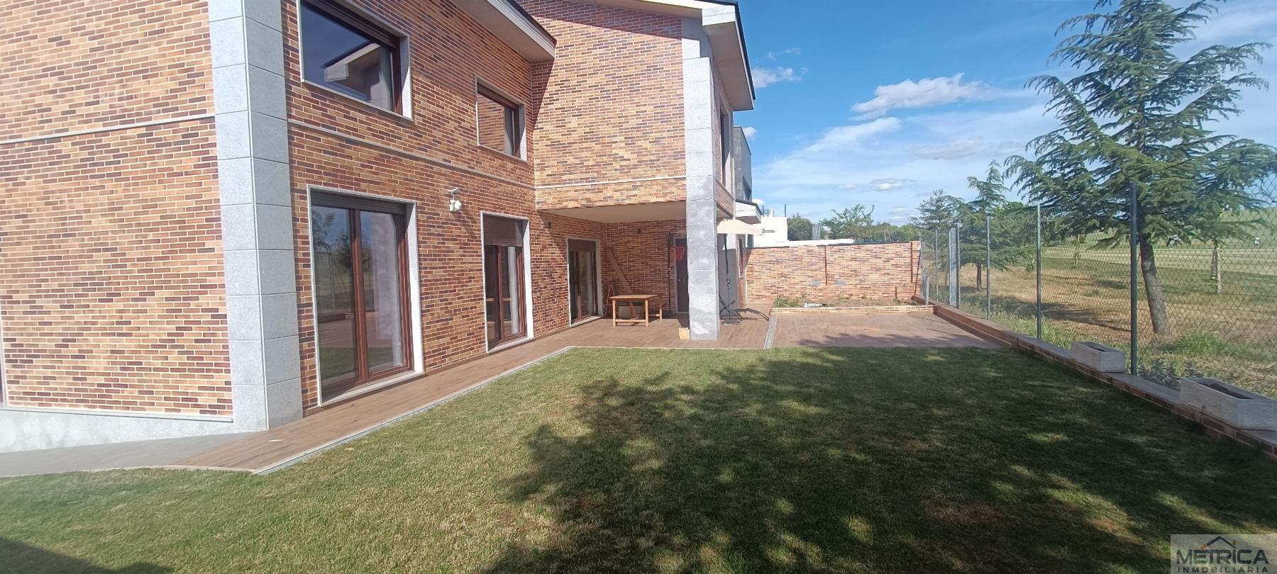 Venta de chalet en Villamayor