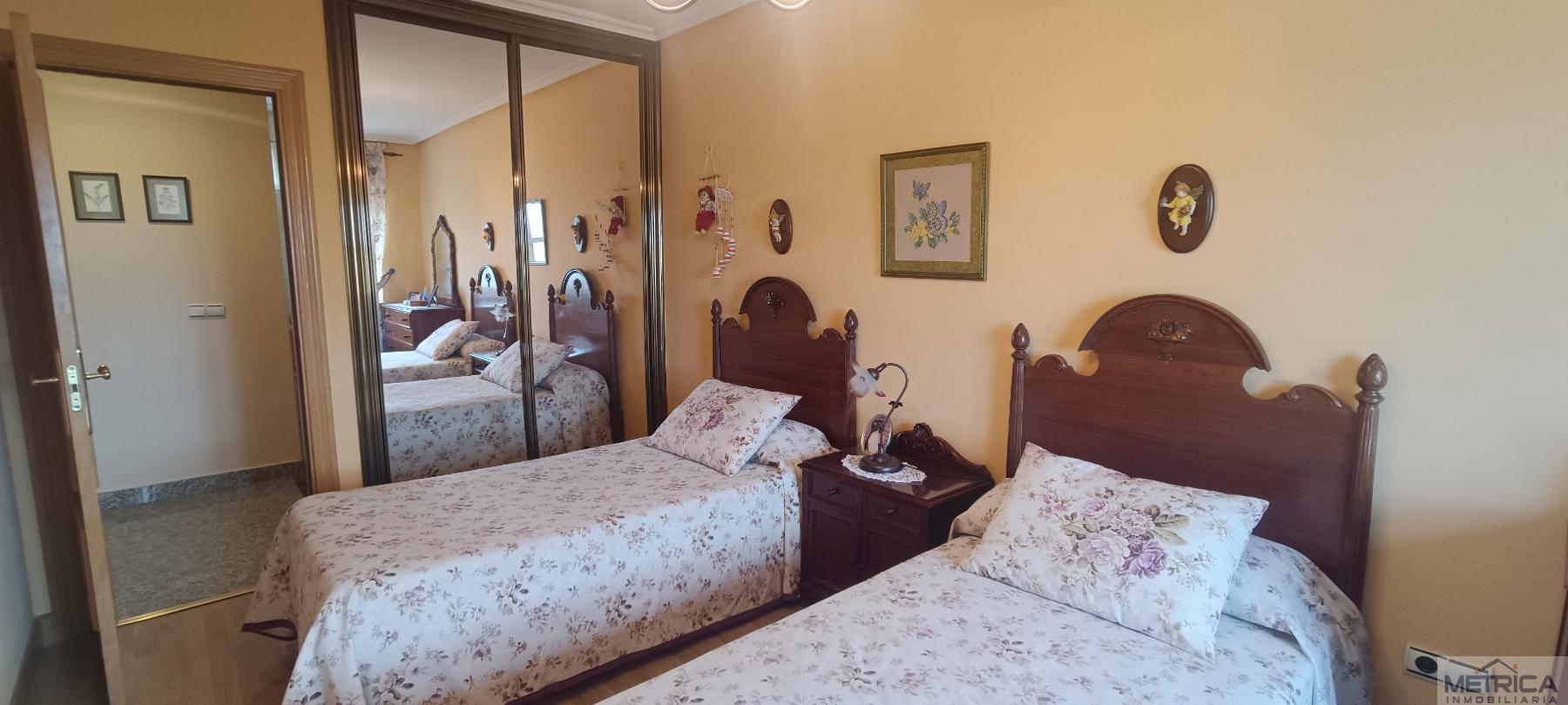 For sale of chalet in Carbajosa de la Sagrada