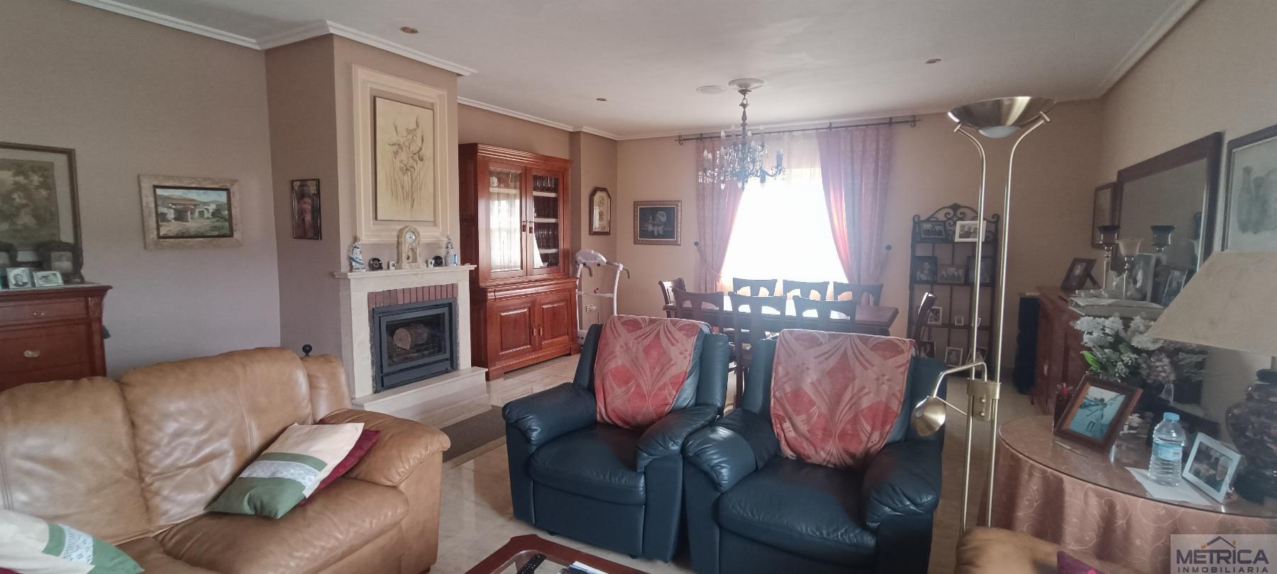 For sale of chalet in Carbajosa de la Sagrada