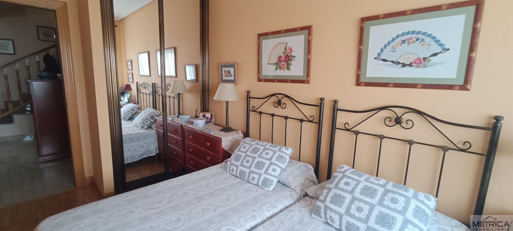 For sale of chalet in Carbajosa de la Sagrada