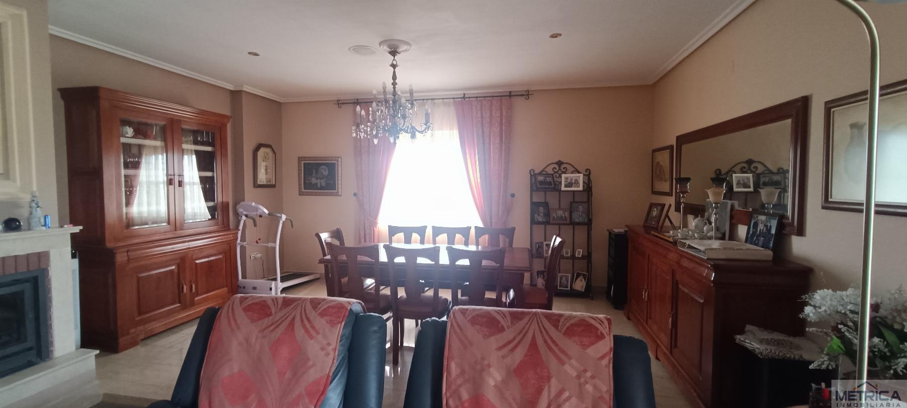For sale of chalet in Carbajosa de la Sagrada