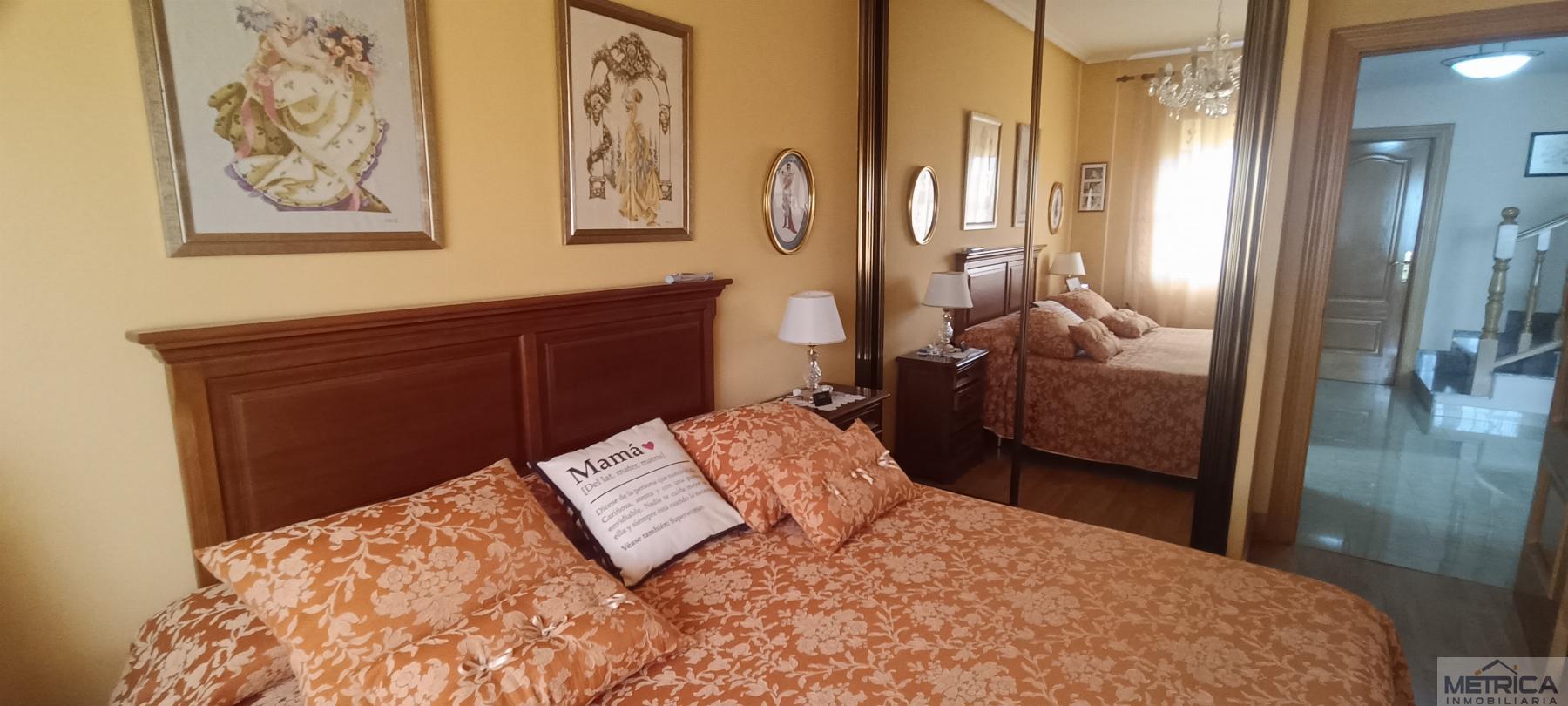 For sale of chalet in Carbajosa de la Sagrada