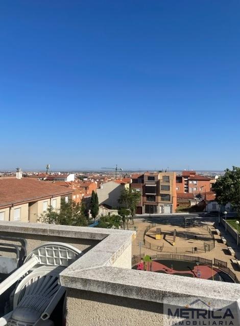 For sale of penthouse in Salamanca