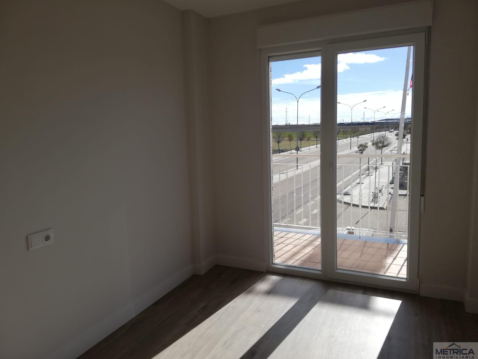 Venta de chalet en Villares de la Reina