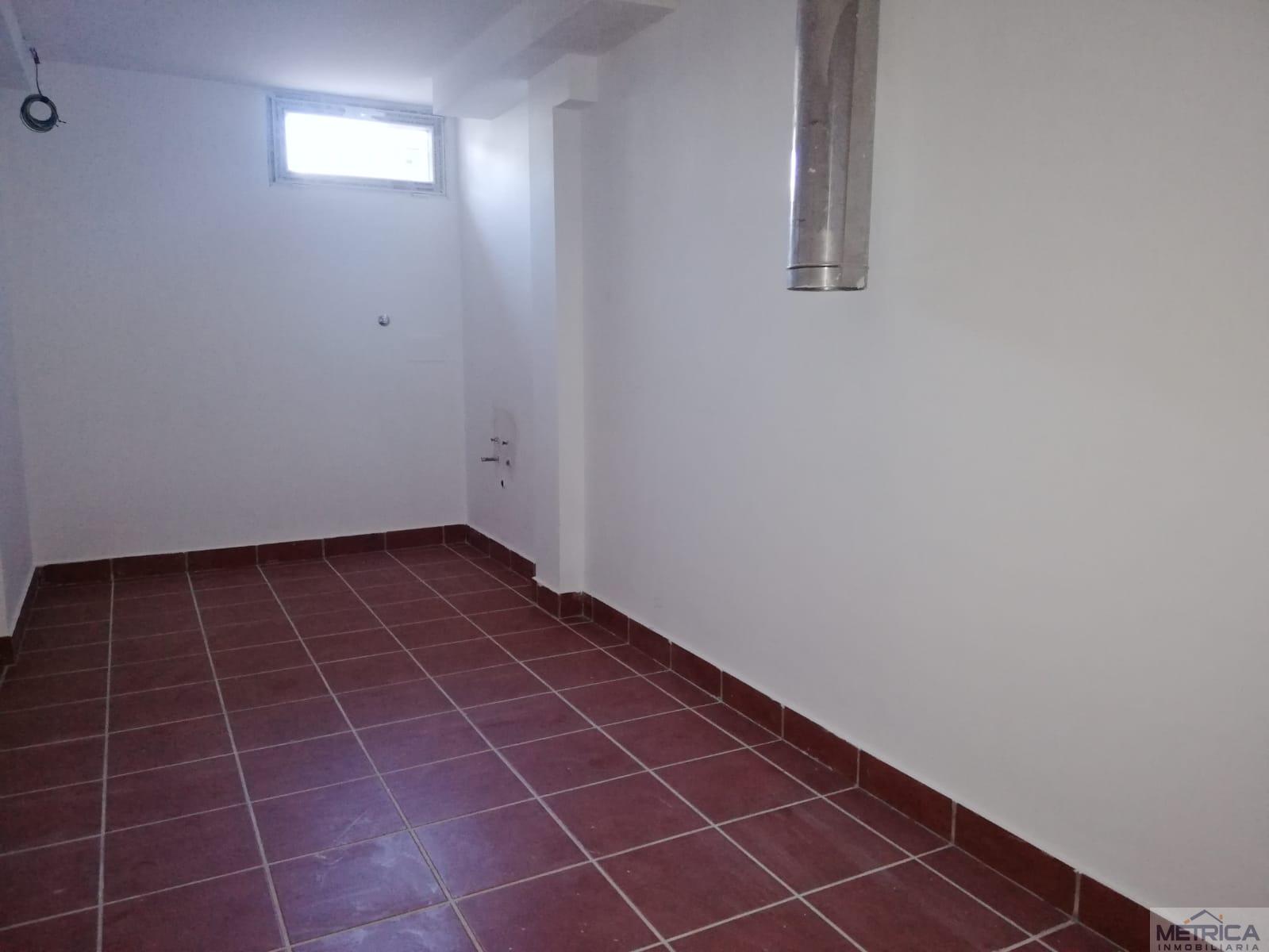 Venta de chalet en Villares de la Reina
